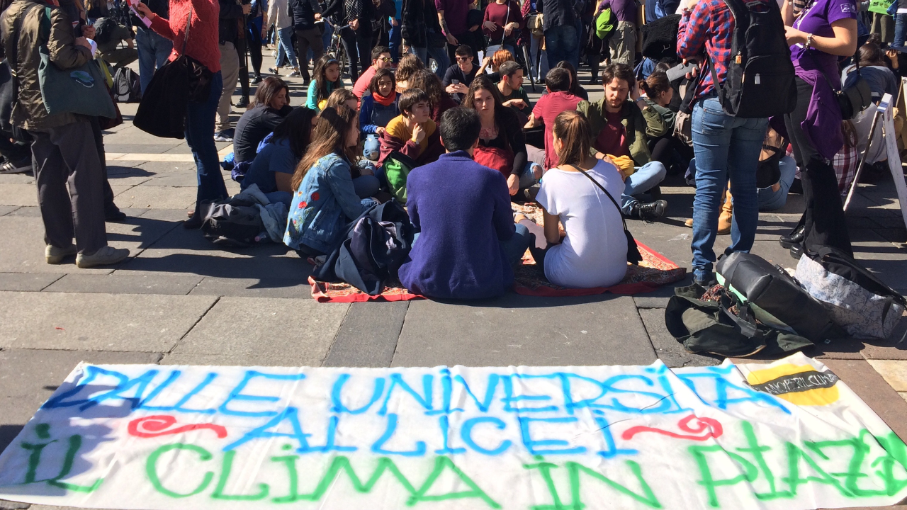 Youth and decision-makers together for a more sustainable future
